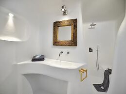 Coastal Retreat With Wellness