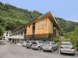 Modern Apartment With Garden, With Access to Sauna