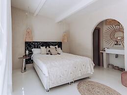 Lavish Villa With Private Pool