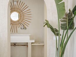 Lavish Villa With Private Pool