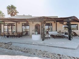 Lavish Villa With Private Pool