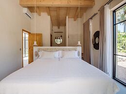 Lavish Villa With Private Pool