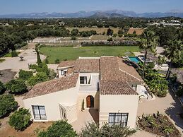 Lavish Villa With Private Pool