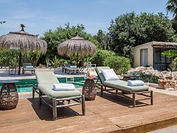 Lavish Villa With Private Pool