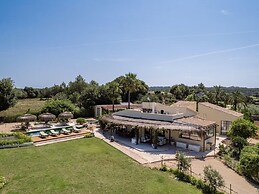 Lavish Villa With Private Pool