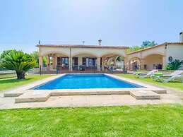 Ses Covetes - Villa With Private Pool In Petra