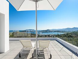 Charming Villa in Delightful Gateway