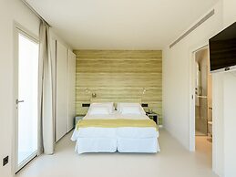 Charming Villa in Delightful Gateway