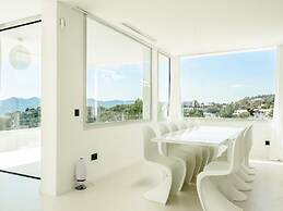 Charming Villa in Delightful Gateway