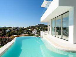 Charming Villa in Delightful Gateway