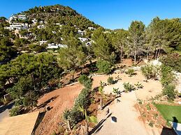 Charming Villa in Delightful Gateway