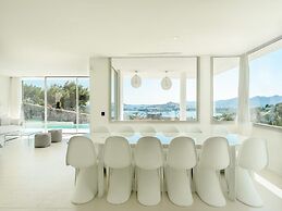 Charming Villa in Delightful Gateway