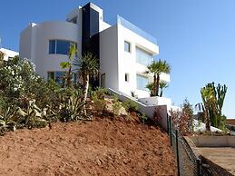 Charming Villa in Delightful Gateway