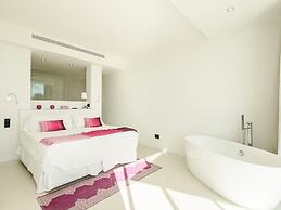 Charming Villa in Delightful Gateway