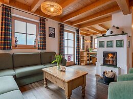 Quiet Chalet With Sauna in Konigsleiten