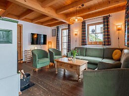 Quiet Chalet With Sauna in Konigsleiten