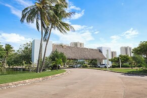Family Home Near the Beach in Velamar