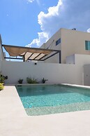 Family Home Near the Beach in Velamar