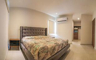 Family Home Near the Beach in Velamar
