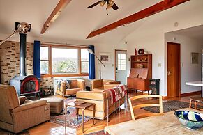 Meadow House at Seminary Hill by Avantstay