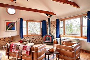 Meadow House at Seminary Hill by Avantstay