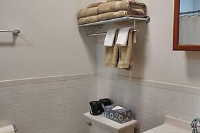 Meadow House at Seminary Hill by Avantstay