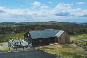 Meadow House at Seminary Hill by Avantstay