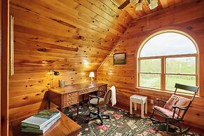 Mountain House & Cottage at Seminary Hill by Avantstay