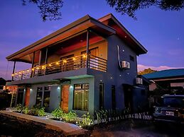 Monstera Apartments Monteverde