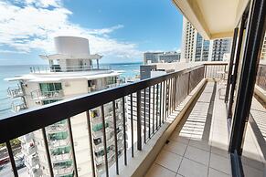 Waikiki Beach Tower by Tropical Escapes
