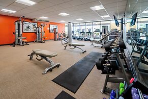 Waikiki Beach Tower by Tropical Escapes