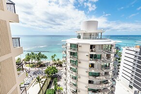 Waikiki Beach Tower by Tropical Escapes