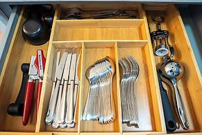 Hip Hawaiian Seaside Vistas