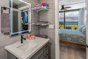 Hip Hawaiian Seaside Vistas