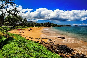 Waiohuli Beach Hale Ocean View Condos with Parking