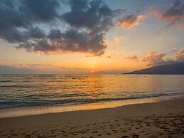 Waiohuli Beach Hale Ocean View Condos with Parking