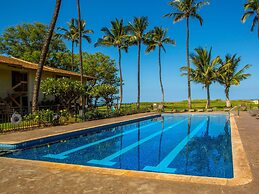 Waiohuli Beach Hale Ocean View Condos with Parking