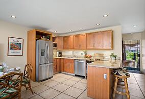 Waiohuli Beach Hale Ocean View Condos with Parking