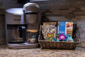 Waiohuli Beach Hale Ocean View Condos with Parking