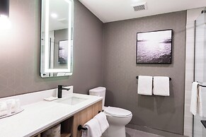 Sandman Signature Winnipeg Airport Hotel & Suites