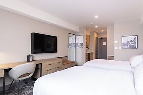 Sandman Signature Winnipeg Airport Hotel & Suites
