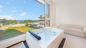 Gangreung cn6 Ocean View spa Poolvilla