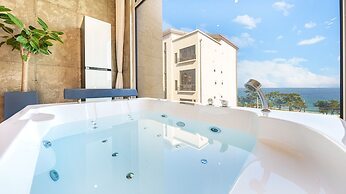 Gangreung cn6 Ocean View spa Poolvilla