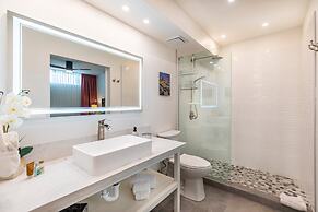 Kuau Plaza Paia Condo with Parking