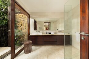 The Suar Seminyak by Nakula