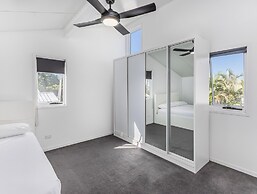 Pandanus Pocket - 13