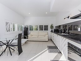 Pandanus Pocket - 13