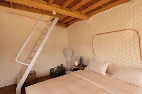 Manjing Banshan Haijing Huayuan Jiudian