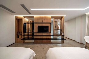 Manjing Banshan Haijing Huayuan Jiudian