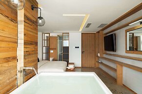 Manjing Banshan Haijing Huayuan Jiudian